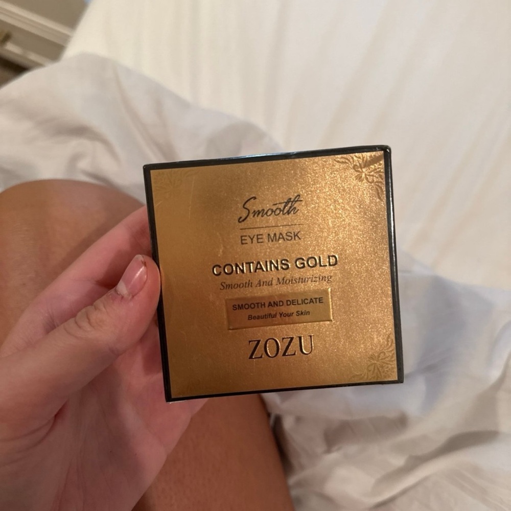 Gold eye mask